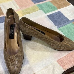 STUART WEITZMAN SNAKESKIN HEEL